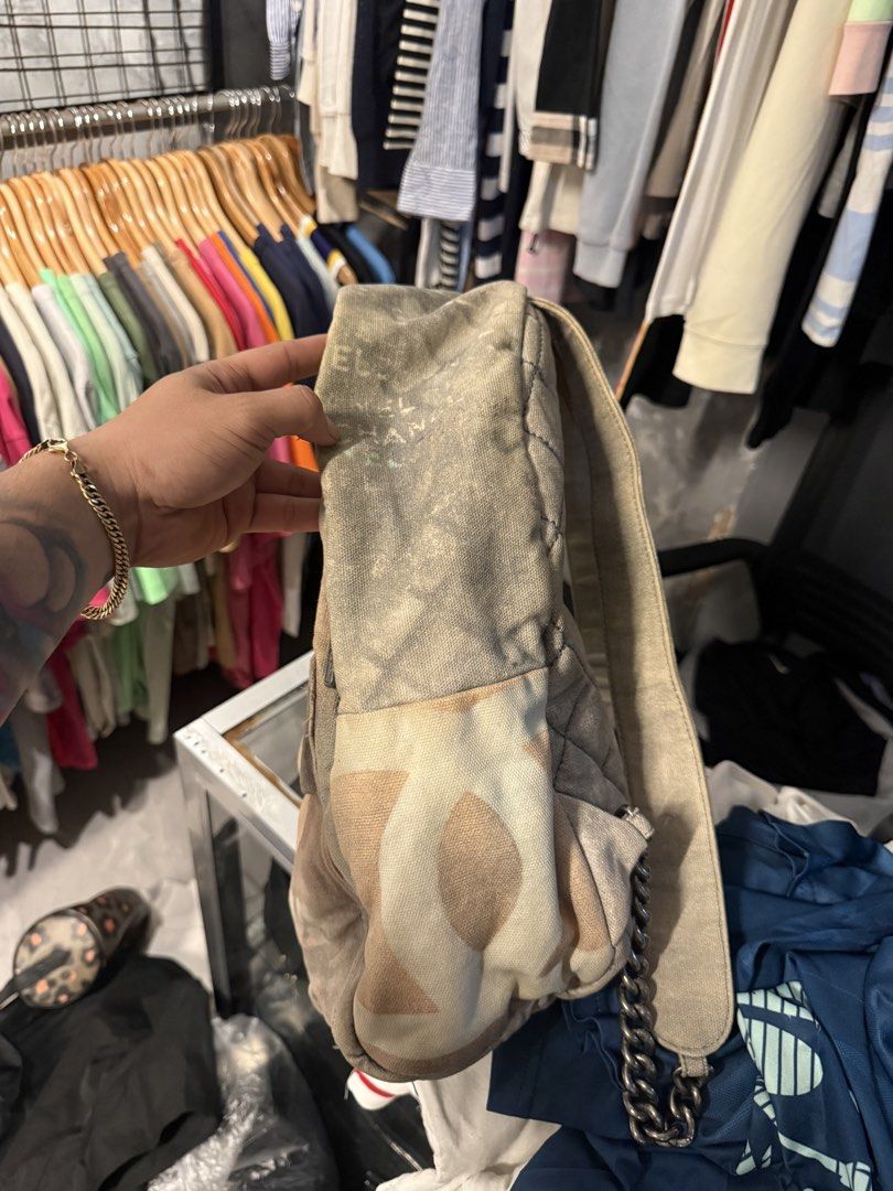CHANEL (Category: Backpacks) located in Manila. Submitted by crossroad_thrift (Listing ID 1468236946, Image 3). Description: Chanel Excellent .