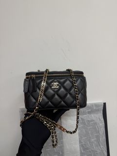 （分類：）位於 。 由 luxurybag_station 提交（商品編號 1468248972，圖片 1）。簡介： 。