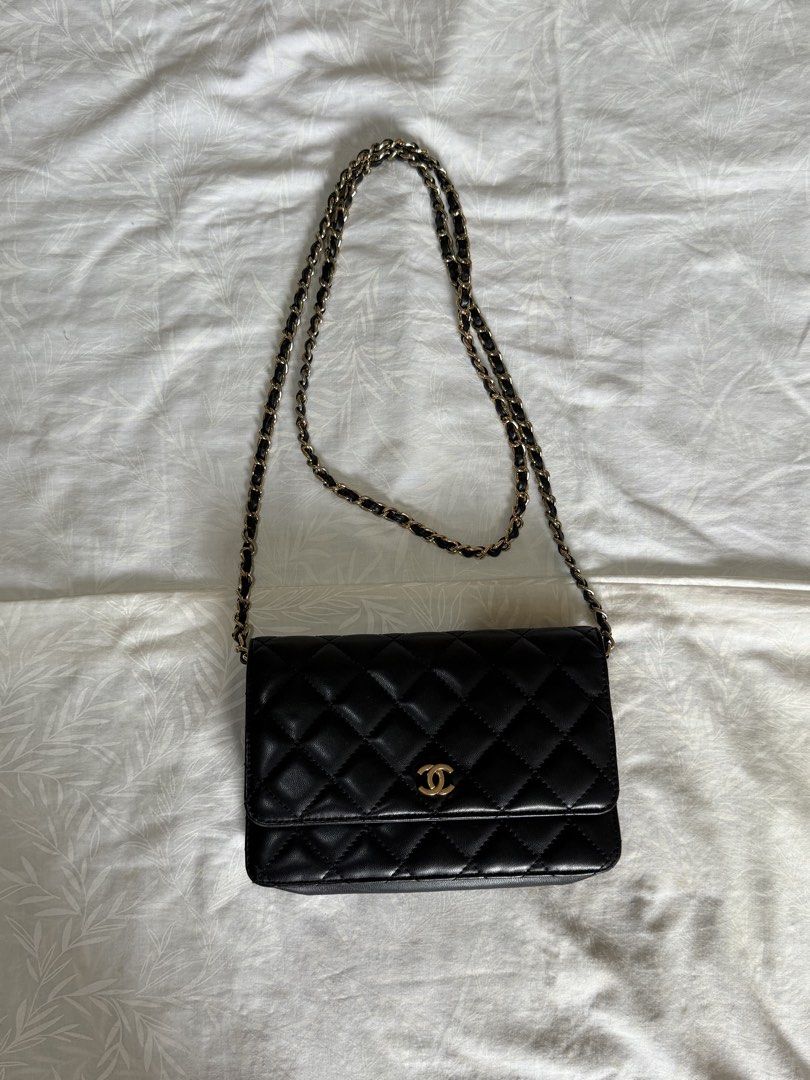 chanel flap quilted sling bag (Category: Other Accessories) located in Bulacan. Submitted by grailzzz (Listing ID 1468097143, Image 2). Description: NGA thrifted can be used as sling or kili.