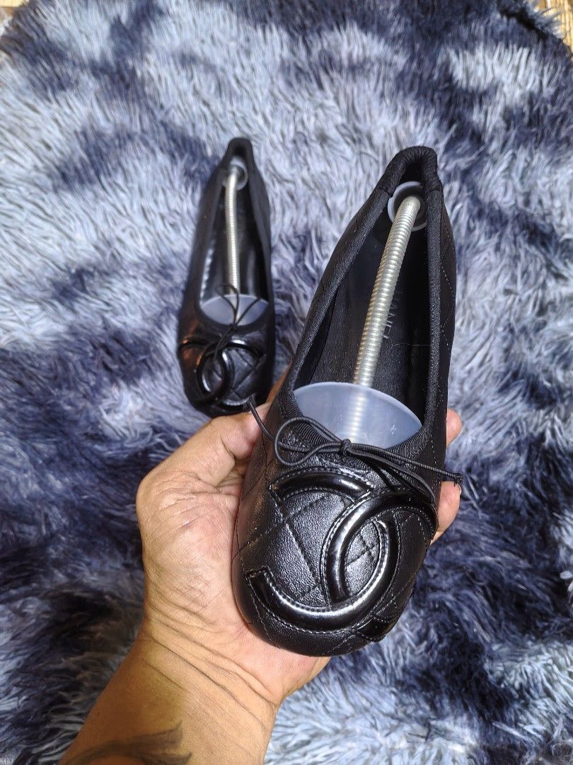 Chanel flat shoes (Category: Sneakers & Footwear) located in Iloilo. Submitted by luxury.ilo1984 (Listing ID 1468108383, Image 2). Description: Thrifted Ukay Source Very Good to Excellent Condition No flaws sign of use only.