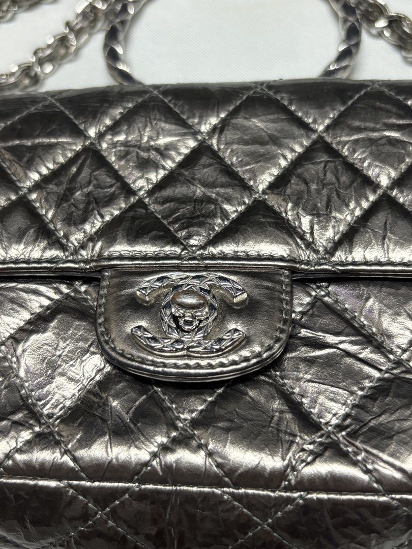 CHANEL Metallic Calfskin Mini Ring Handle Flap Bag (Category: Luxury Bags & Wallets) located in Baguio. Submitted by viibodegaaa (Listing ID 1468144081, Image 2). Description: CHANEL Metallic Calfskin Mini Ring Handle Flap Bag No major flaw malinis, small tarnish sa may lock .