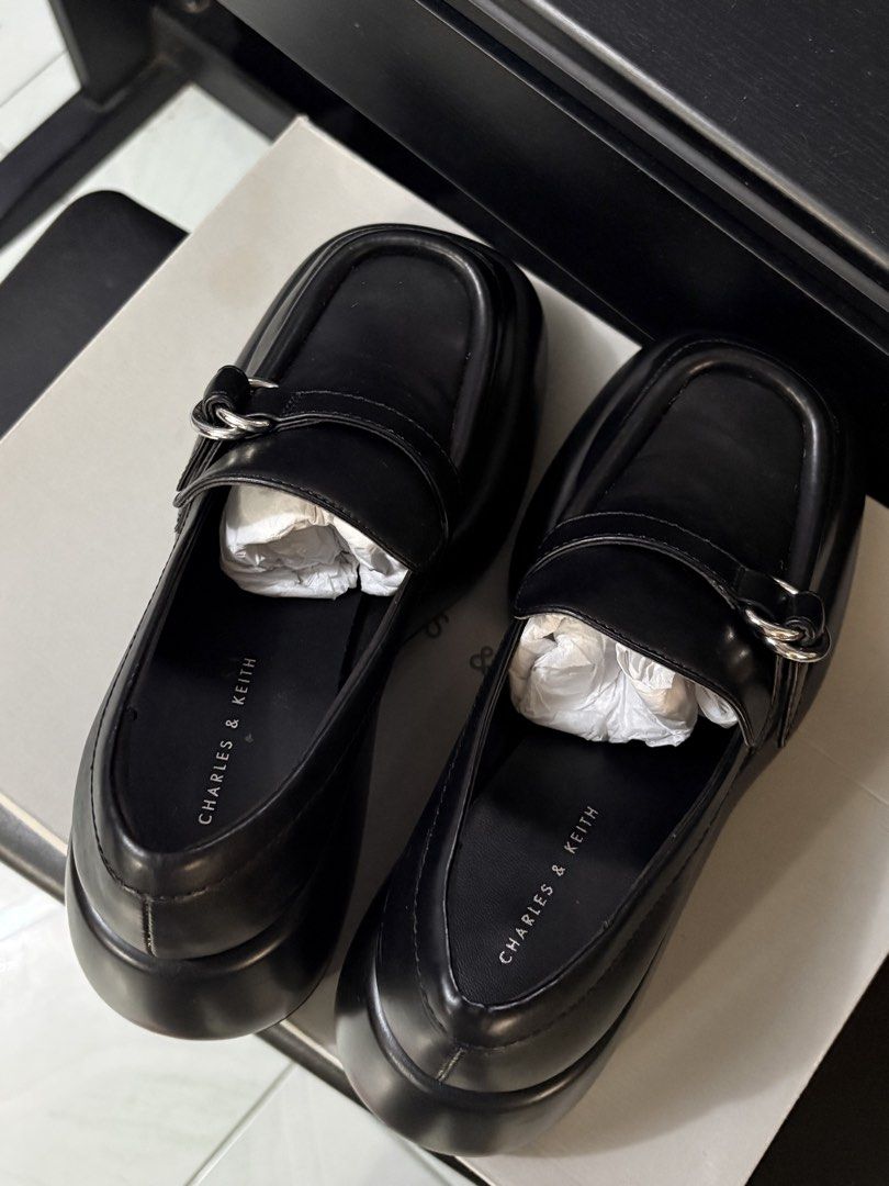 Charles & Keith Chunky Platform Loafers Black (Category: Loafers) located in Bulacan. Submitted by eloisereyes (Listing ID 1468112740, Image 3). Description: Charles and Keith Used twice only This is a chunky loafer so it has weight Originally bought for 5k Send your offers.