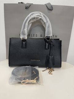 (Category: ) located in . Submitted by preloved.closet2 (Listing ID 1468084518, Image 1). Description: .