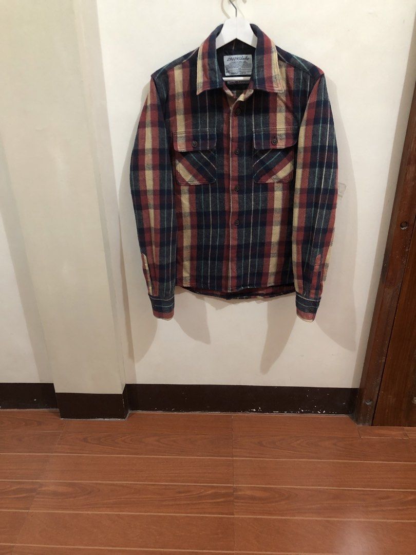 Chequered Jacket (Category: Coats, Jackets and Outerwear) located in Oas. Submitted by alithrifthunter (Listing ID 1468134579, Image 2). Description: .