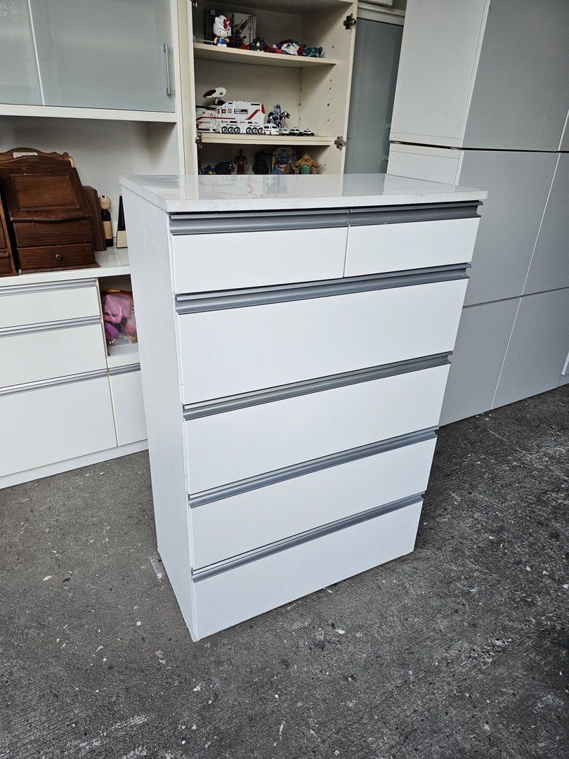 Chest Drawer‼️ (Category: Shelves, Cabinets & Racks) located in Quezon City. Submitted by ledamadel (Listing ID 1468119550, Image 3). Description: Chest Drawer‼️₱8,800‼️ ✔️L-31.5 H-48.5 W-16.5 inches 📐 ✔️6 Drawer 🗄 ✔️Solid Drawers, Compress & Plywood Back 🪵 ✔Scratches As-is! 👌 Location: 40 Aplaya St Napocor Vill. Tandang Sora Quezon City. For inquiry please Pm us or Call. 09066885859 Please like our page thanks! 👇👇👇👇 KMA O’shop #japansurp