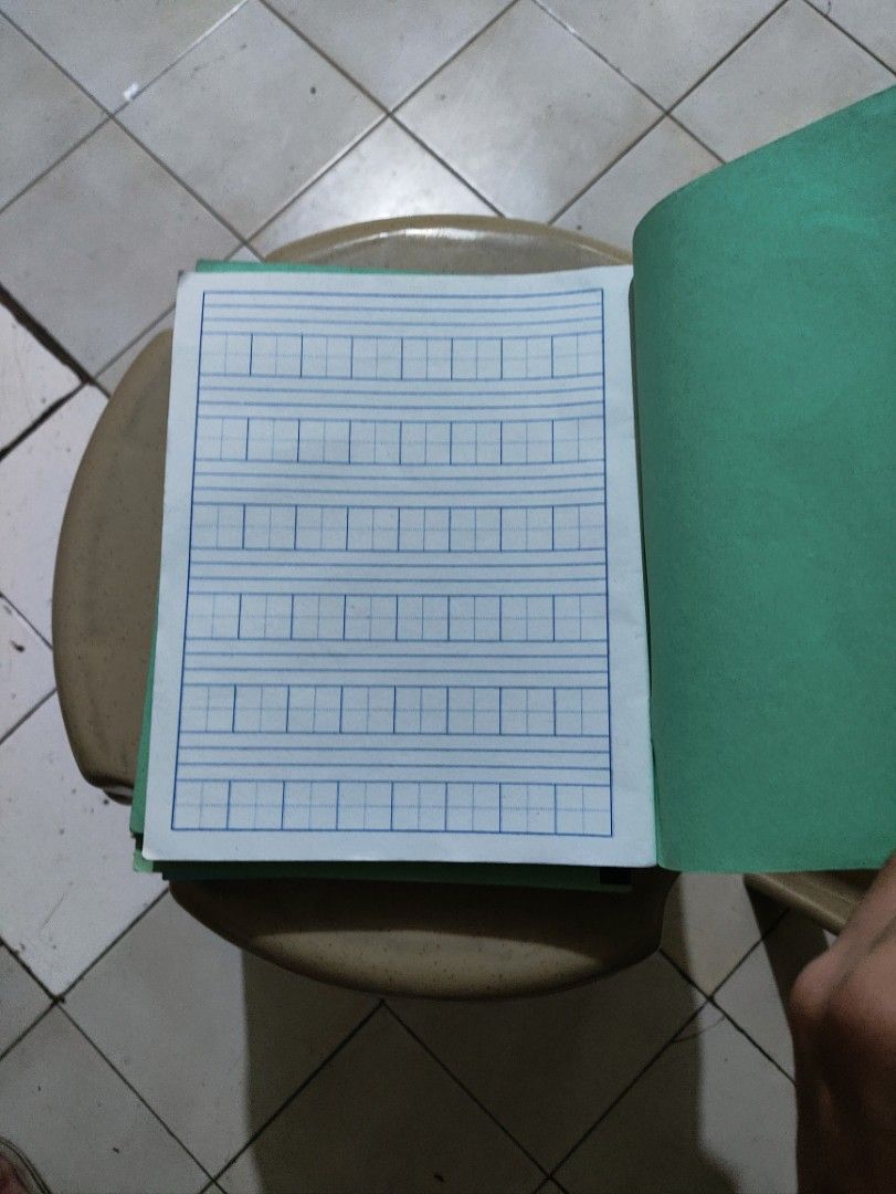 Chinese Practice Notebooks – 10 pcs (Category: Textbooks) located in Manila. Submitted by warmshark.1ae1ea (Listing ID 1468253266, Image 3). Description: Unused Chinese writing practice notebooks from Paco Citizen Academy Foundation. 4 green notebooks 4 blue notebooks 2 additional green notebooks All unused and unwritten Selling as a bundle Please check photos for the notebook types and page layouts. Price: ₱100 for all 10 pcs.