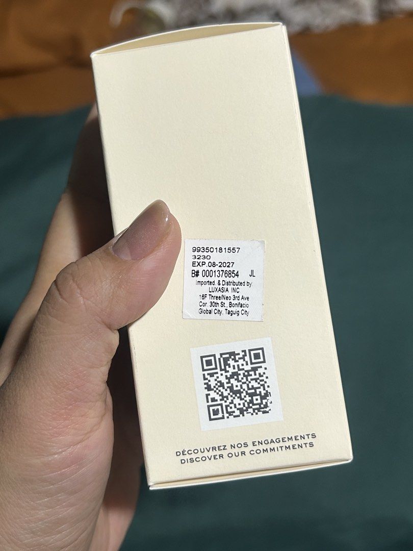 Chloé L'Eau de Parfum Lumineuse (Used) (Category: Fragrance & Deodorants) located in Manila. Submitted by ankasosa (Listing ID 1468265111, Image 3). Description: Chloé L’Eau de Parfum Lumineuse (100ml) – Slightly Used with Box ✨ Price: ₱7000 (Negotiable for fast takers) 📍 Location: Calamba, Laguna / Can ship nationwide 📦 Condition: Opened, slightly used (around 5-10ml sprayed max). Comes with the original box. • Original Retail Price: Purchased