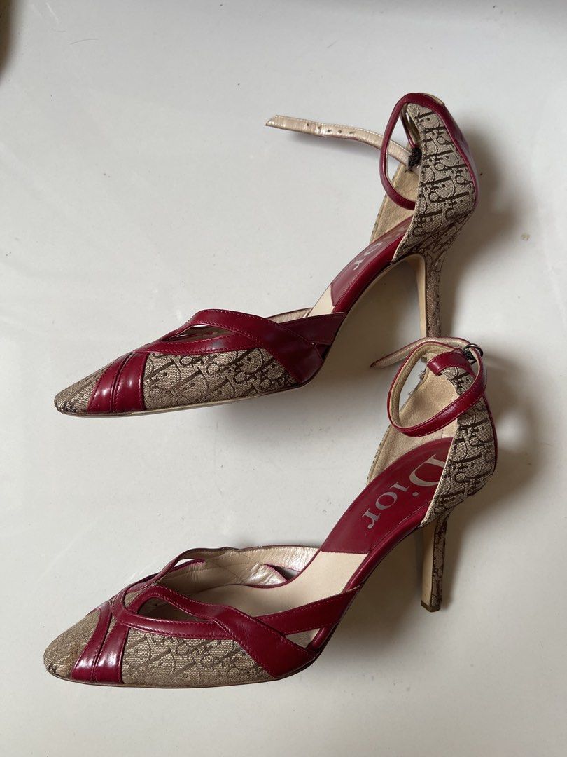 Christian Dior Rasta Oblique Monogram Slingback Heels (Category: Sneakers & Footwear) located in Davao. Submitted by boodle4lyf (Listing ID 1468104101, Image 2). Description: Authentic Christian Dior slingback heels in beige monogram canvas with red leather trim. With normal wear on the soles. SIZE 6.5.