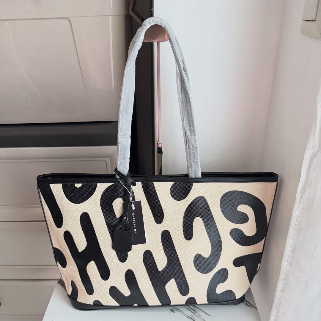Christy Ng Tote Bag (Category: Tote Bags) located in Manila. Submitted by fritzieeeeeganda (Listing ID 1468104159, Image 2). Description: .