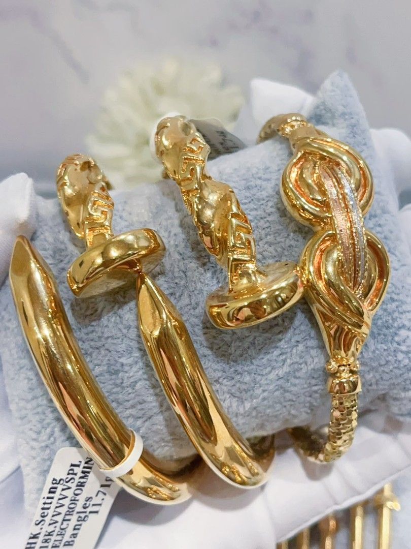 chunky bangles 18k gold hk setting electroform (Category: Bracelets) located in Manila. Submitted by primejewelry (Listing ID 1468068909, Image 1). Description: .