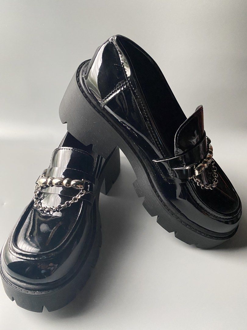 Chunky platform loafers (Category: Loafers) located in Surigao. Submitted by thriftandfreshfinds (Listing ID 1468142716, Image 3). Description: * Never used / brand new * Onhand and ready to ship * Actual photos available upon request * Size 38 (PH), but may also fit size 37 RFS: Akala ko kasya sa akin, pero hindi pala. 🥹.