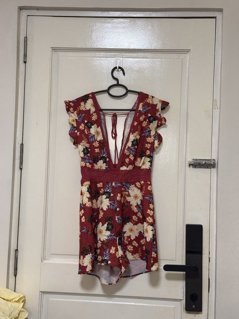 Cider Floral Lace Romper Size S (Category: Dresses) located in Marikina City. Submitted by punch.studioph (Listing ID 1468108303, Image 1). Description: Cider Romper Size S.