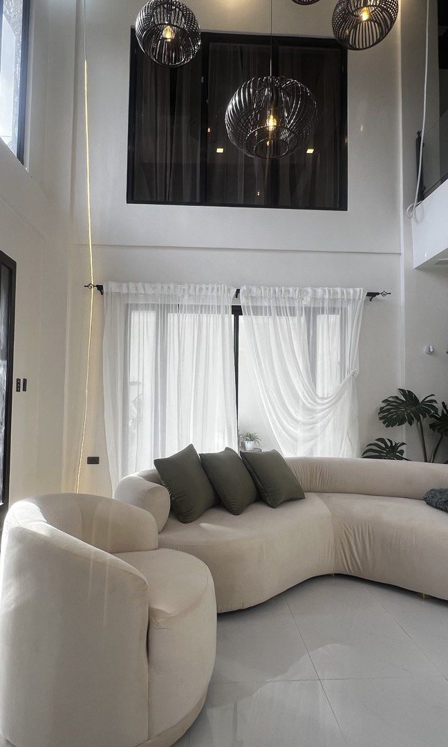 Cloud Sofa (Category: Sofas) located in Binan City. Submitted by relizas_modern_macrame (Listing ID 1468187665, Image 3). Description: .