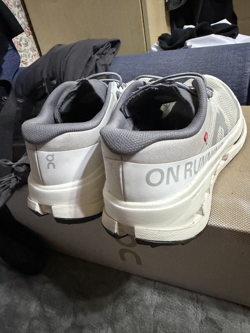 Cloudultra 3 (Category: Sneakers) located in Tarlac. Submitted by jhosarmiento0321 (Listing ID 1468174058, Image 3). Description: Oncloudultra 3 Size US9 4.5k nego sure buyer .