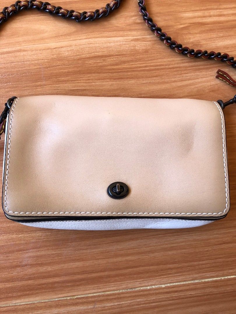 Coach 1941 Dinky Crossbody Bag (Category: Cross-body Bags) located in Baybay. Submitted by dathrifted (Listing ID 1468181130, Image 2). Description: Coach 1941 Dinky Crossbody Bag EXCELLENT CONDITION HONEST ISSUE: sign og usage (see 2nd pic and 7th pic) and missing coach hangtag PM for more details if Interested📩📩📩.