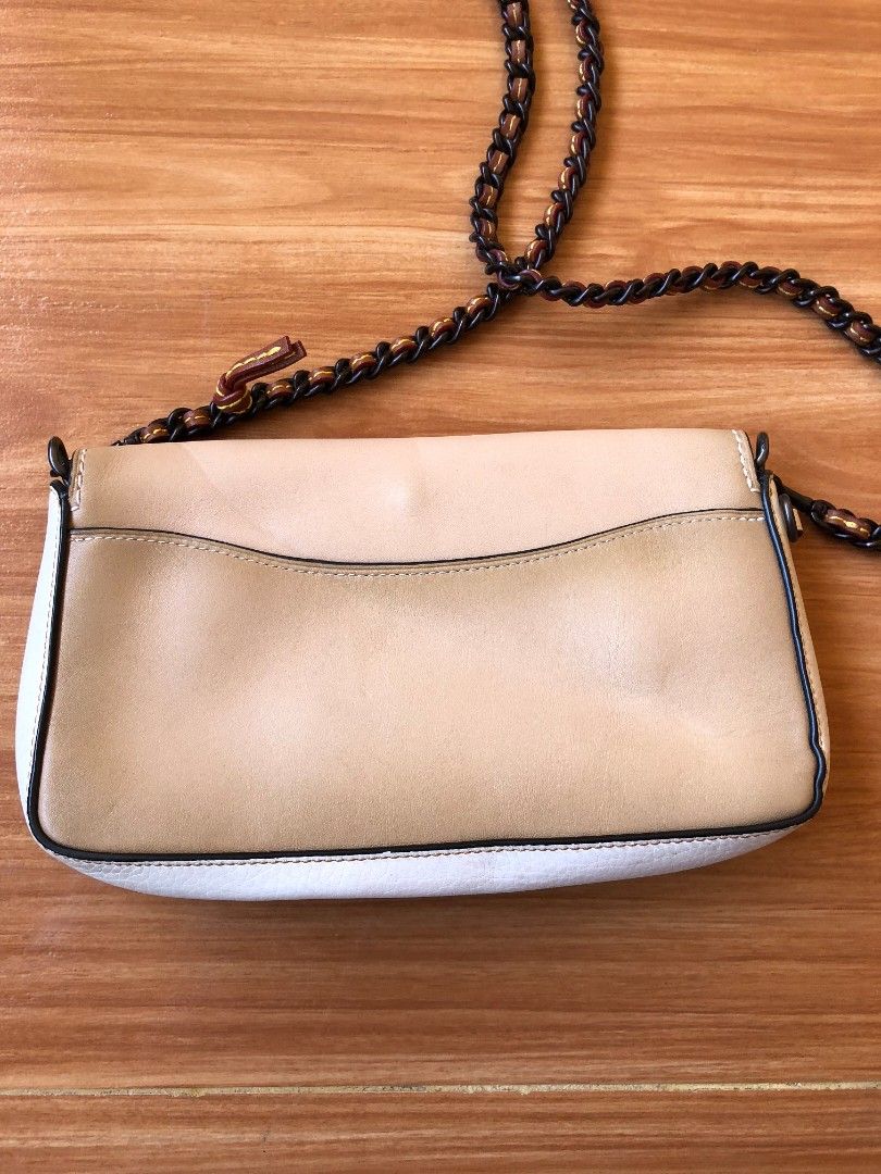 Coach 1941 Dinky Crossbody Bag (Category: Cross-body Bags) located in Baybay. Submitted by dathrifted (Listing ID 1468181130, Image 3). Description: Coach 1941 Dinky Crossbody Bag EXCELLENT CONDITION HONEST ISSUE: sign og usage (see 2nd pic and 7th pic) and missing coach hangtag PM for more details if Interested📩📩📩.