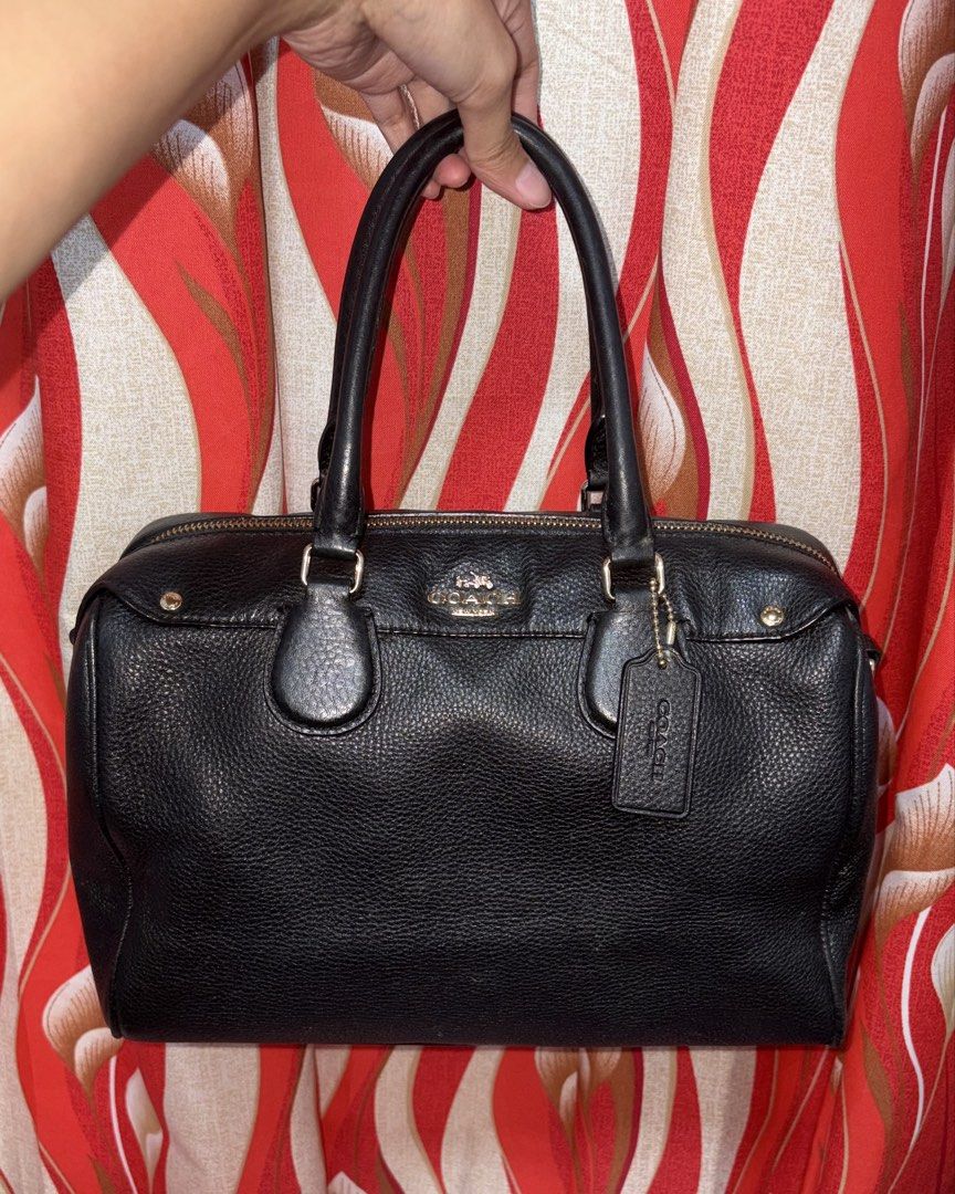 Coach Bennett Satchel in Medium (Category: Luxury Bags & Wallets) located in Valenzuela. Submitted by diaryniandrea (Listing ID 1468234900, Image 1). Description: Coach Bennett Satchel Black in Medium 2 in 1 with detachable shoulder/crossbody strap Condition: SA All items are preloved. Please manage your expectations. Location: Valenzuela City.