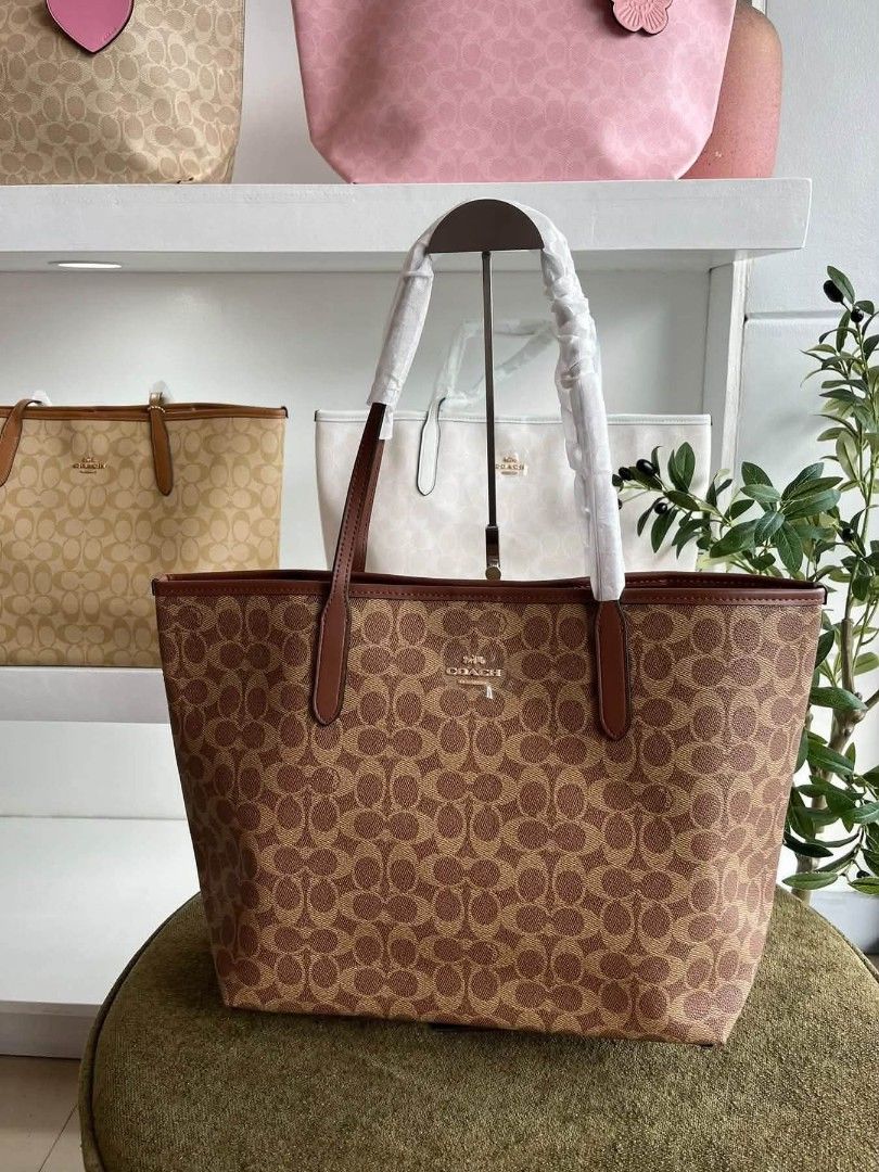 Coach City Tote (Category: Tote Bags) located in Quezon City. Submitted by bagsboutiqueph (Listing ID 1468237342, Image 3). Description: LAST PRICE POSTED. LIMITED STOCKS! BRANDNEW WITH INCLUSIONS. COLOR MAY SLIGHTLY VARY IN ACTUAL DUE TO LIGHTING AND CAMERA SETTING. OTHER PHOTOS WILL BE SEND DURING PURCHASE AND FOR SURE BUYERS ONLY. WHEN IN DOUBT, DO NOT ORDER. THANK YOU..