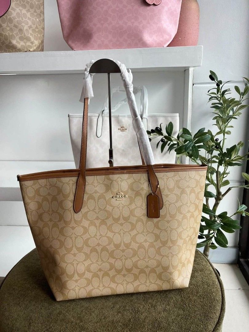 Coach City Tote (Category: Tote Bags) located in Quezon City. Submitted by bagsboutiqueph (Listing ID 1468237342, Image 2). Description: LAST PRICE POSTED. LIMITED STOCKS! BRANDNEW WITH INCLUSIONS. COLOR MAY SLIGHTLY VARY IN ACTUAL DUE TO LIGHTING AND CAMERA SETTING. OTHER PHOTOS WILL BE SEND DURING PURCHASE AND FOR SURE BUYERS ONLY. WHEN IN DOUBT, DO NOT ORDER. THANK YOU..