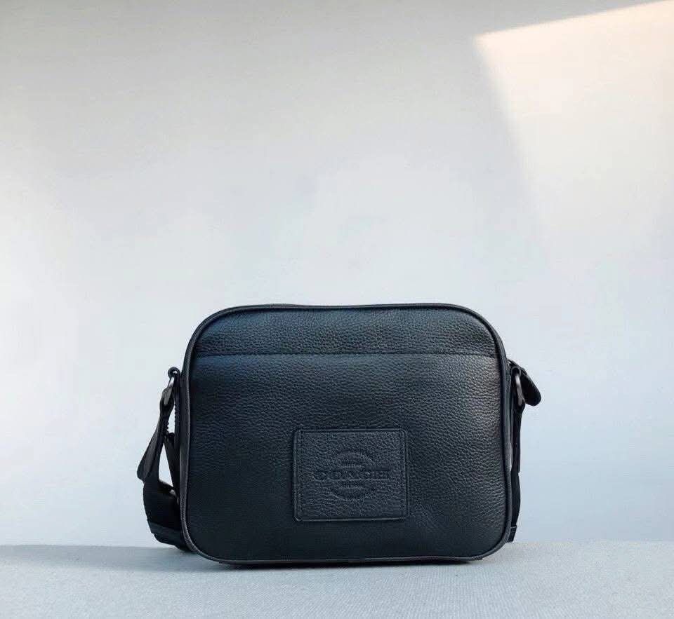Coach Crossbody Bag (Category: Sling Bags) located in Quezon City. Submitted by stuffs.hellyy (Listing ID 1468214482, Image 2). Description: made in vietnam.