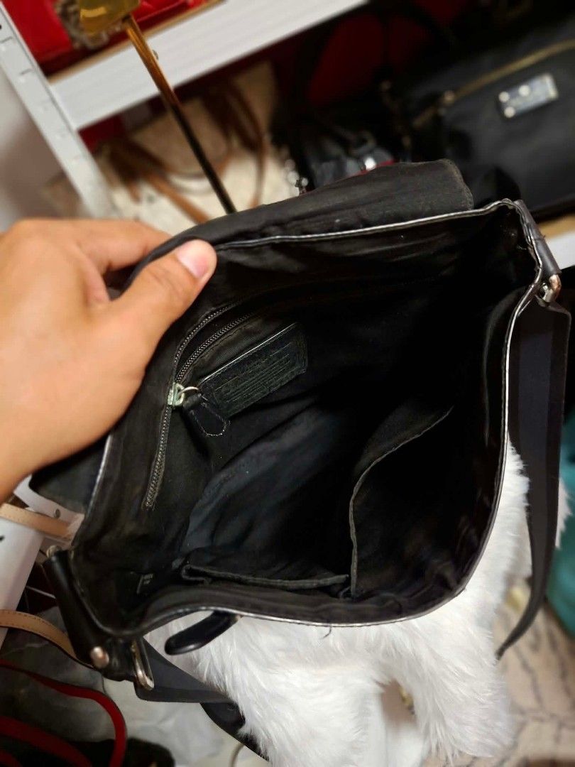 Coach Leather Flap Crossbody Bag Black (Category: Luxury Bags & Wallets) located in Quezon City. Submitted by 88bagelya_ni_rhen88 (Listing ID 1468276790, Image 3). Description: preloved from japan.