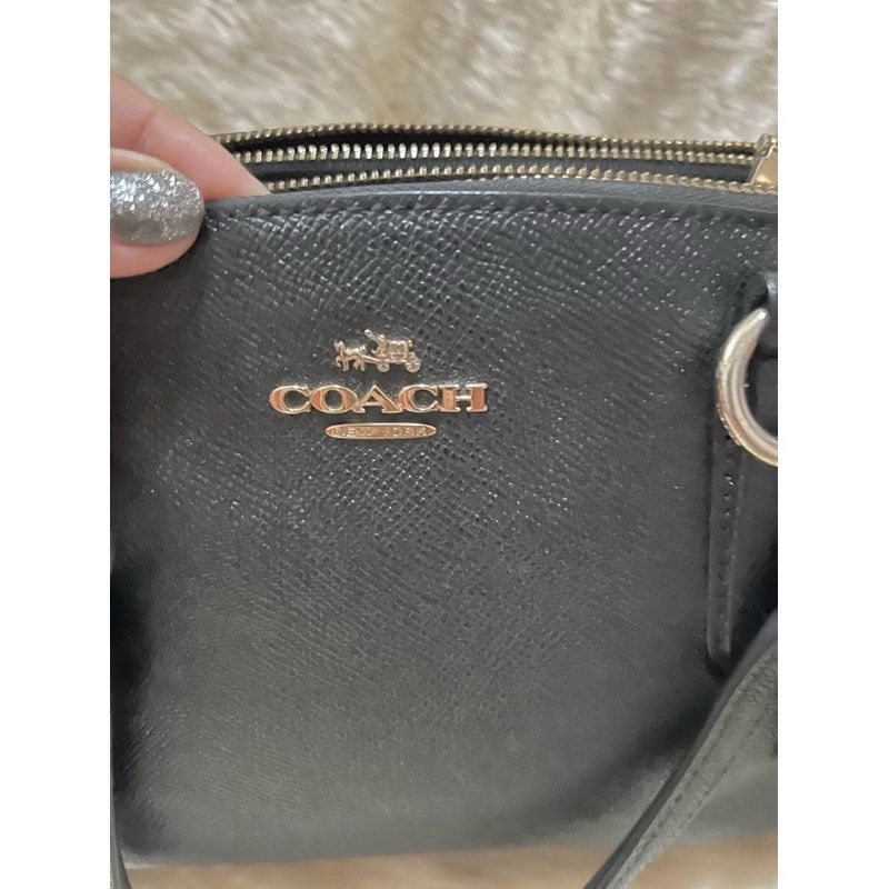 Coach Satchel Bag (Category: Cross-body Bags) located in Muntinlupa City. Submitted by hermanasbfl (Listing ID 1468280976, Image 3). Description: .
