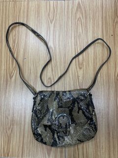 (Category: ) located in . Submitted by totsthrifted (Listing ID 1468166223, Image 1). Description: .