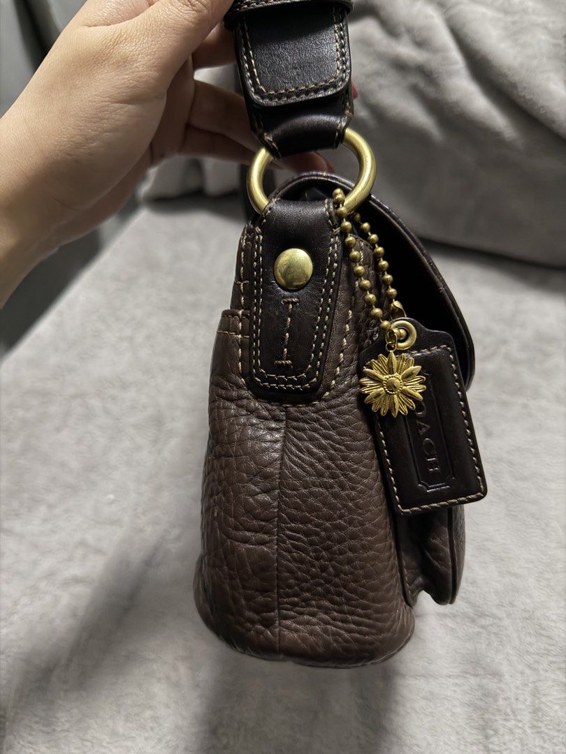 Coach Soho in Choco Brown (Category: Shoulder Bags) located in Baguio. Submitted by _herarchives (Listing ID 1468233410, Image 2). Description: 📌 Prices are FINAL. Lowball offers and haggling will not be entertained..