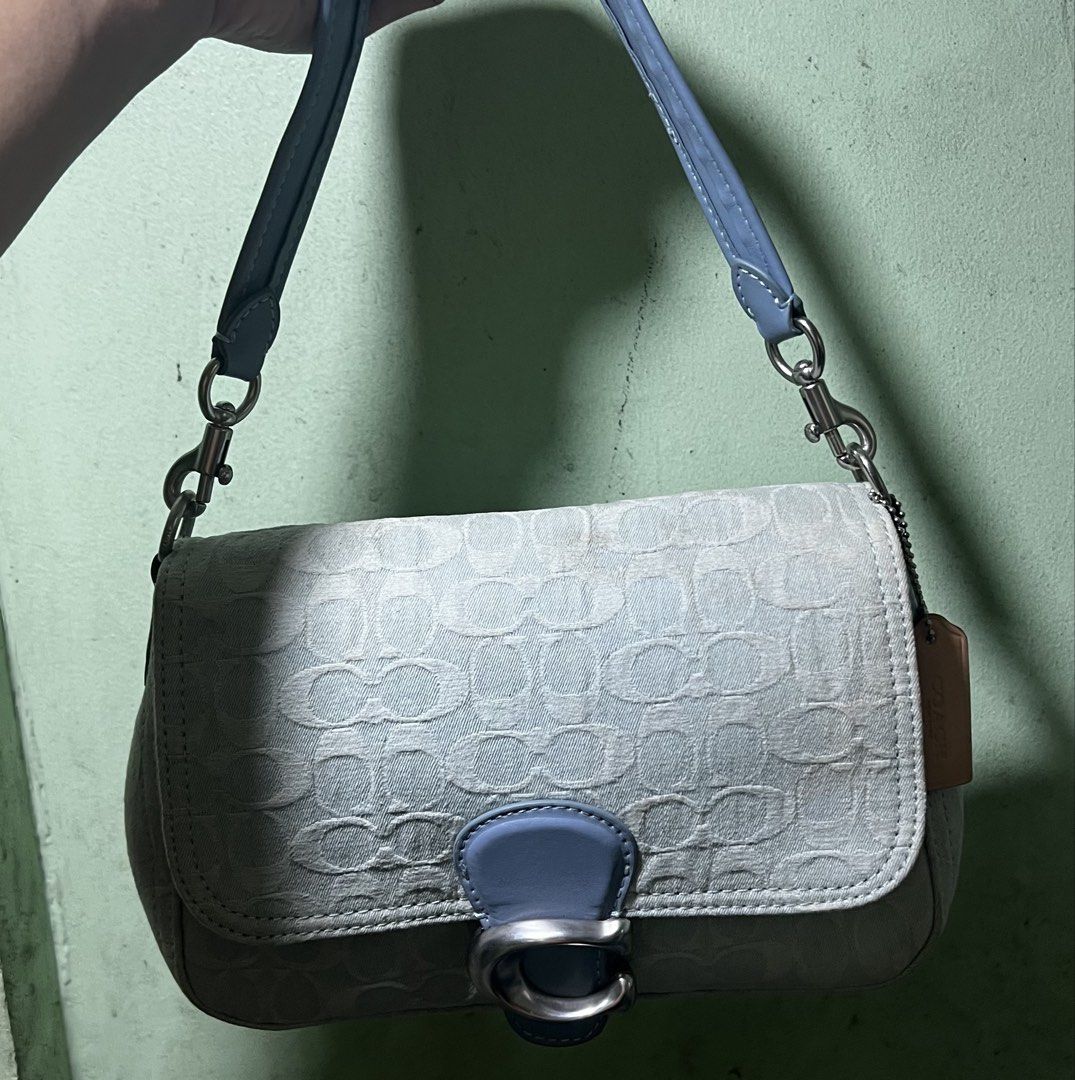 Coach Tabby Denim (Category: Shoulder Bags) located in Alburquerque. Submitted by bolddog.2ab6e4 (Listing ID 1468193281, Image 2). Description: Need wash only.