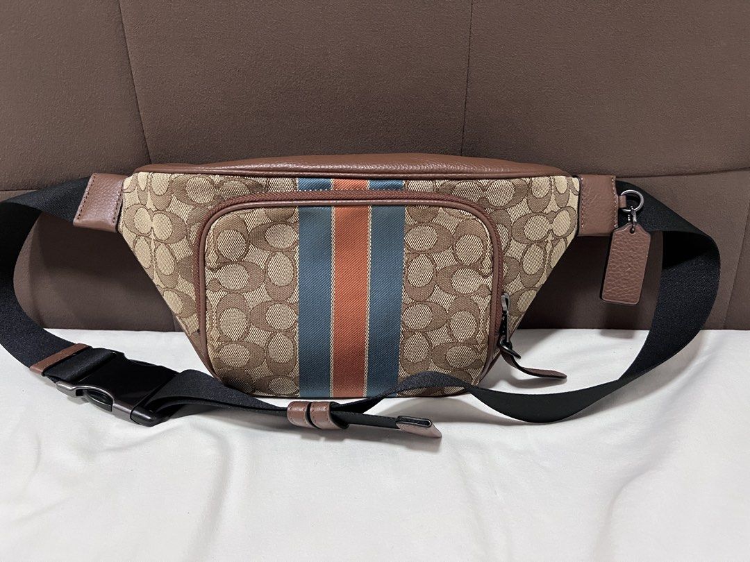 Coach Thompson Belt Bag (Category: Luxury Bags & Wallets) located in Cabanatuan. Submitted by hellorhea (Listing ID 1468216476, Image 1). Description: .