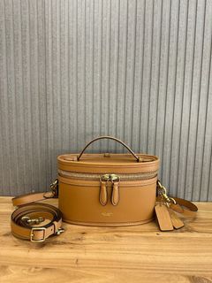 （分類：）位於 。 由 bellezza. 提交（商品編號 1468124250，圖片 1）。簡介： 。