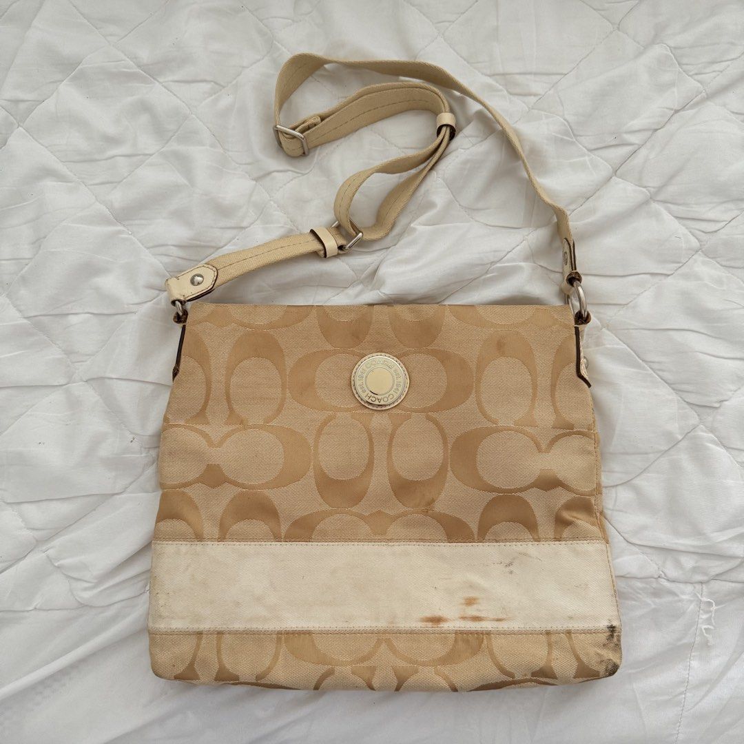 Coach Vintage Thrifted Bag (Category: Shoulder Bags) located in Davao. Submitted by aug_amari (Listing ID 1468074442, Image 1). Description: note: these are thrifted coach bag from US :) Signs of use, needs wash but still ok to wear :).