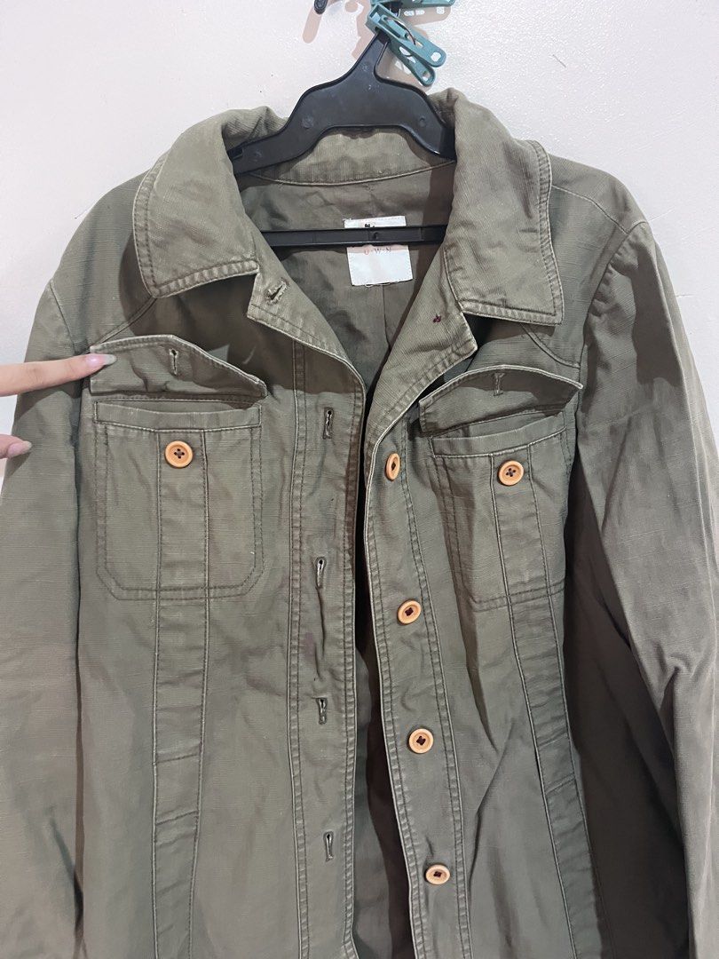 Coat Jacket (Category: Coats, Jackets and Outerwear) located in Manila. Submitted by serra_shop (Listing ID 1468202200, Image 2). Description: Small to Medium Location: Pampanga Courier: J&T .