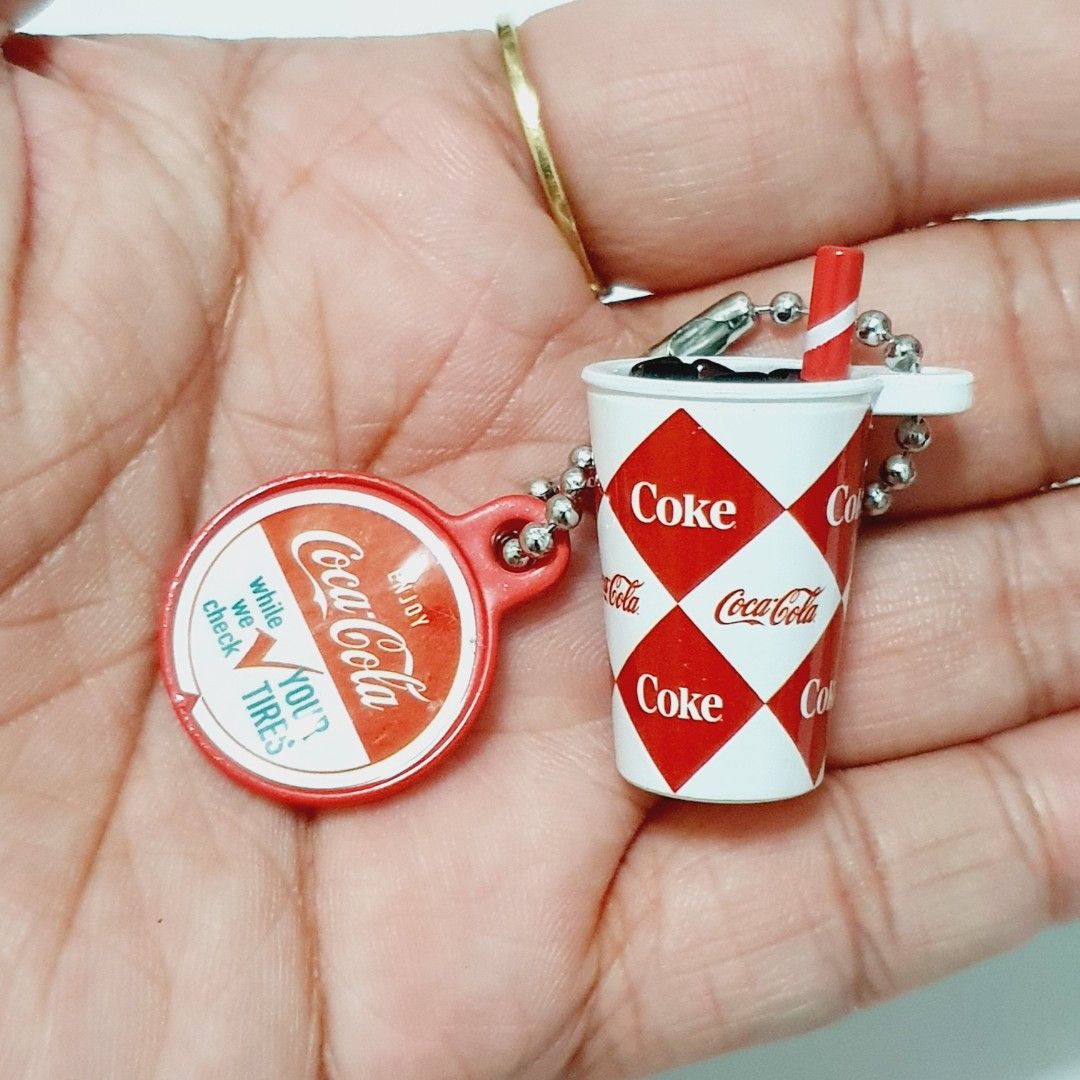Coca-Cola Coke Miniature Keychain Charm (Category: Other Merchandise) located in Taytay. Submitted by kyo.mono (Listing ID 1468100092, Image 2). Description: 💟Follow us on IG: kyo.mono for faster replies TikTok: kyo.mono_ for videos and review Good as new Auth from Japan Actual photo posted.