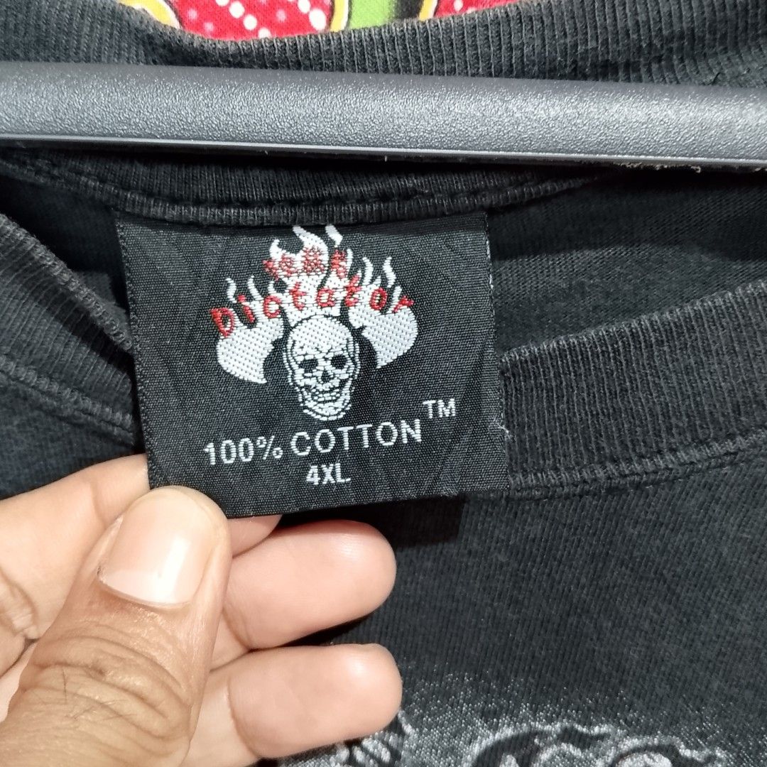 Coheed and Cambria 2006 (Category: Activewear) located in Davao. Submitted by outdatedfinds (Listing ID 1468175074, Image 3). Description: Coheed and Cambria 2006 Tour Dictator Tag size 4xl 25.5X30 Holes Issues 850 plus sf Davao City Location hmu 📩.