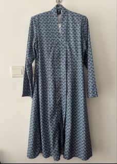 (Category: ) located in . Submitted by wardrobe.87 (Listing ID 1468082115, Image 1). Description: .