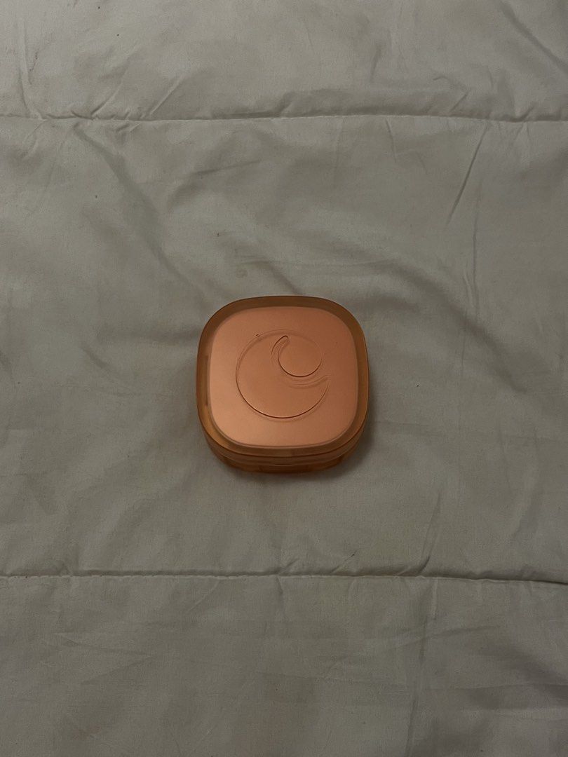 Colourette Blur Base Powder Foundation in Mayon (Category: Makeup) located in Manila. Submitted by beautyarchives (Listing ID 1468202801, Image 1). Description: colourette blur base powder foundation your everyday base essential for a smooth, soft focus finish • shade: mayon (medium tan with a neutral undertone) • includes orange compact case with mirror and triangle powder puff condition brand new and never been used at all no box included compa