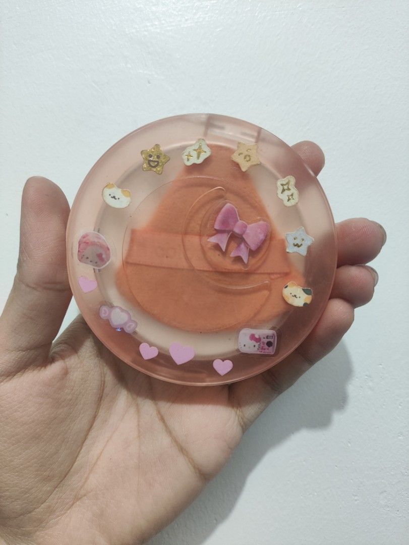Colourette Pressed Powder (Category: Makeup) located in Manila. Submitted by prelovedby_joie (Listing ID 1468190930, Image 2). Description: RFS: Di nagagamit and need funds Doesn't have box Loc: San Andres Bukid, Manila Buyer will shoulder SF Lalamove/J&T.