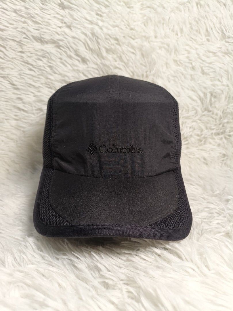 Columbia Black Mesh Cap (Category: Caps & Hats) located in Imus. Submitted by grindhouse.thriftshop (Listing ID 1468126454, Image 1). Description: ‼️FREE SHIPPING - Brand: Columbia - Color: Classic Black - Features: Embroidered front logo, breathable side and back mesh panels, curved brim with mesh trim, GB branding on back tag - Condition: Excellent / Like New - Style: Ideal for outdoor activities, sports, or casual everyday wear - Shipping: Fas