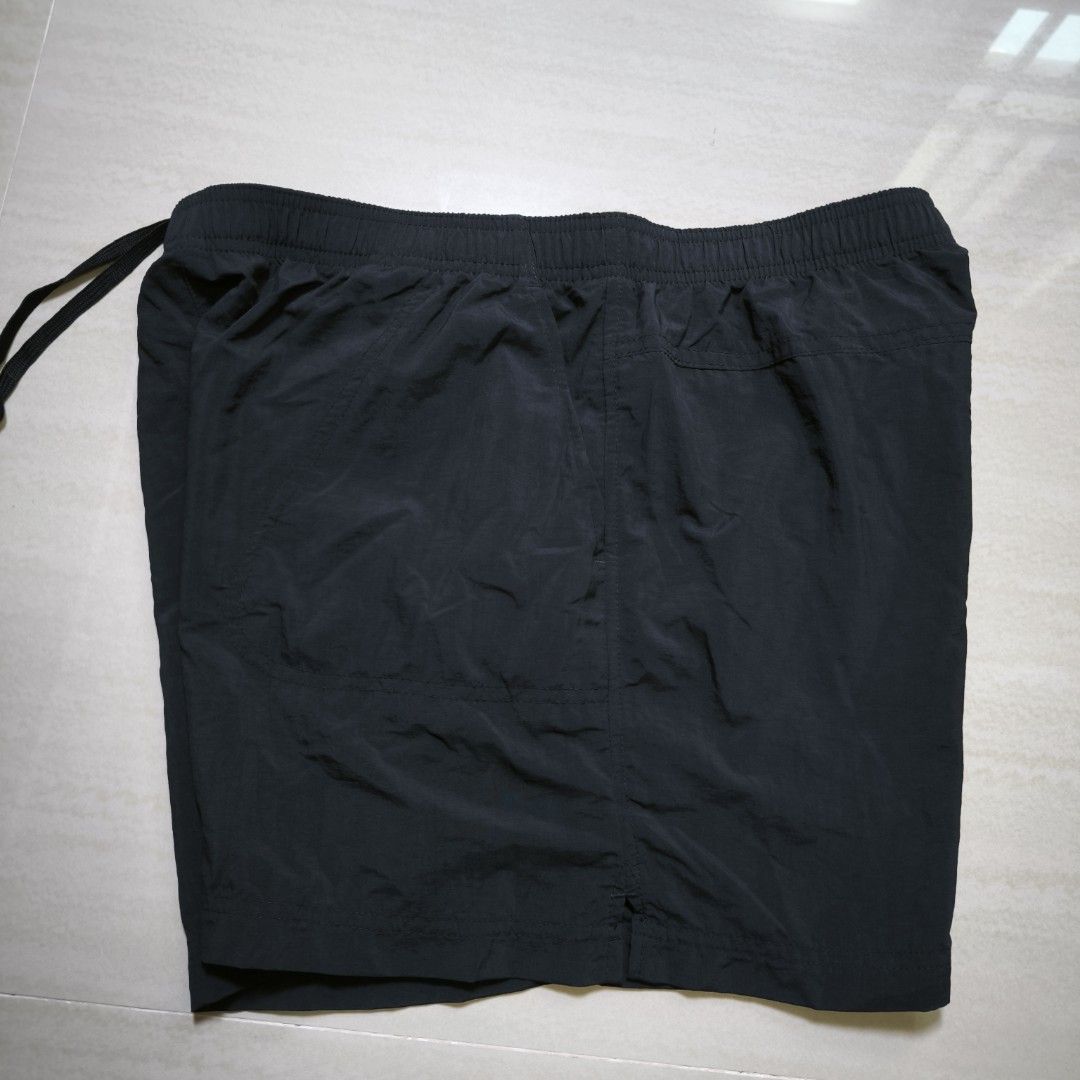 Columbia Hiking Shorts (Category: Shorts) located in Guimba. Submitted by naztystuff (Listing ID 1468105321, Image 1). Description: Columbia Hiking Shorts size L 31-34x14 as New 400.