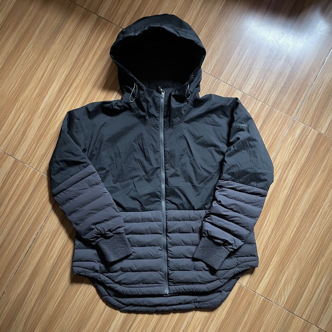Columbia Open Site Hybrid Hooded Jacket (Category: Coats, Jackets and Outerwear) located in General Mariano Alvarez. Submitted by 4117_thriftnthrive (Listing ID 1468233869, Image 1). Description: As new condition No flaws Size: XL Measurements Width: 24” Length: front 28” | back 30” .