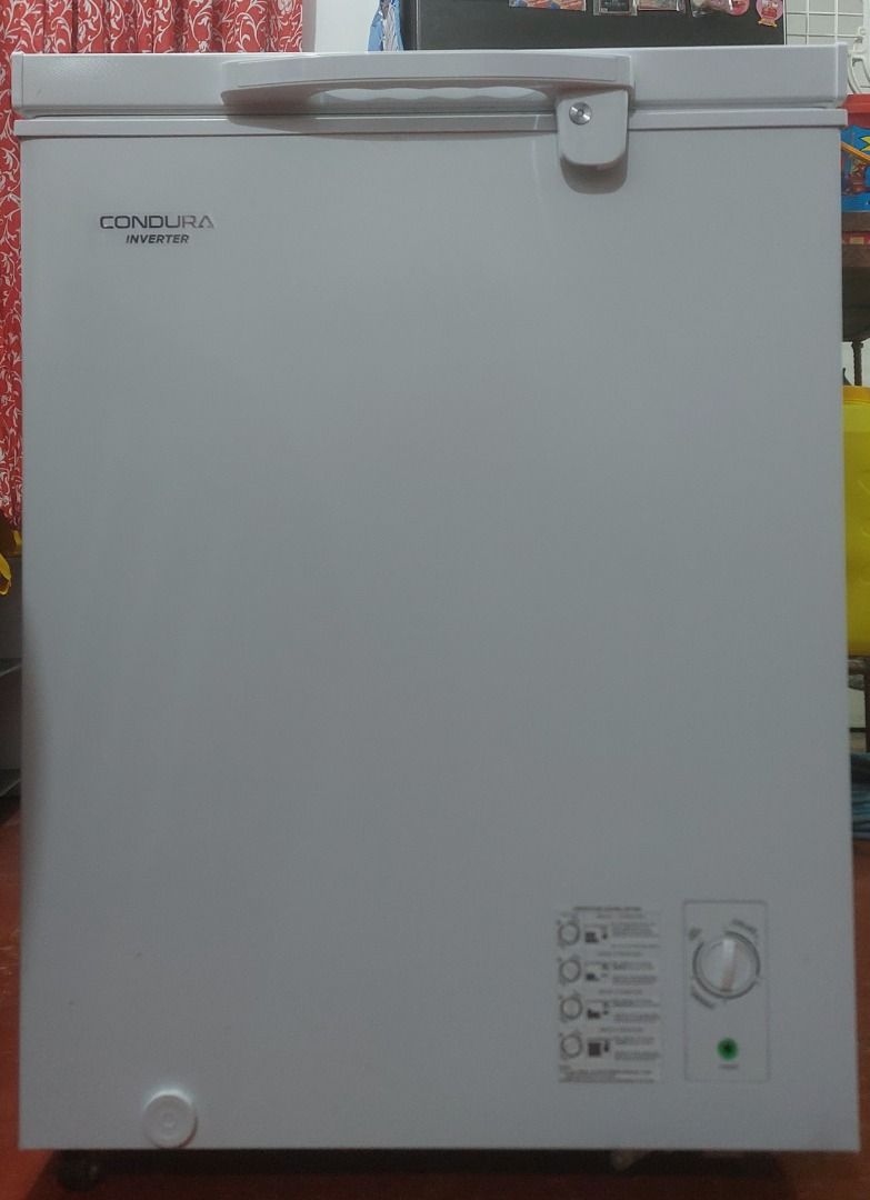 Condura Chest Freezer (Category: Refrigerators and Freezers) located in Caloocan City. Submitted by erenzmonzor (Listing ID 1468174680, Image 1). Description: Condura Chest Freezer Type: Chest Freezer Inveter Capacity, Freezer: 198L Capacity, Total Shelf Area: 198L Defrost System: Manual Temperature Control: Mechanical No. of Freezer Shelves: 1x - Basket wire Refrigerator Light: LED Insulation: Foam Color: White Net Weight (kg): 27.5 Gross Weight