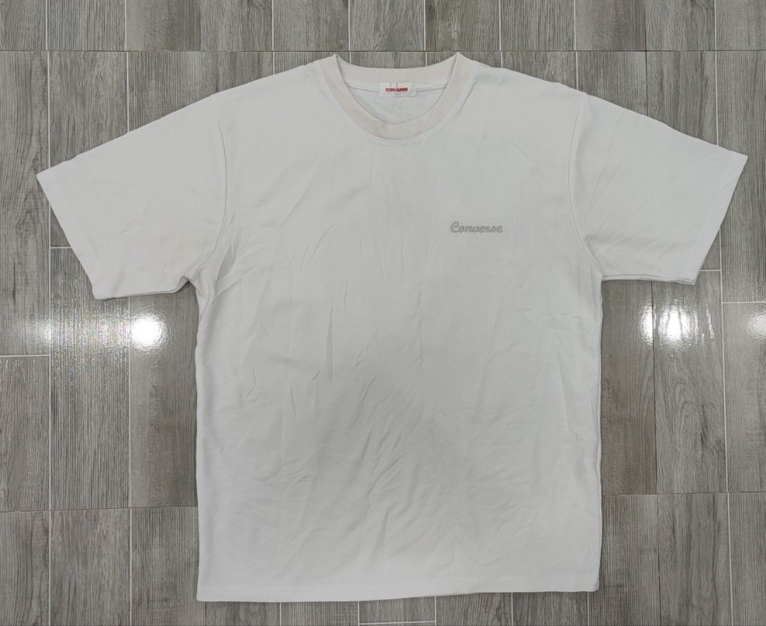 CONVERSE (Category: Tshirts & Polo Shirts ) located in Manila. Submitted by fhilbelensoncuenco09 (Listing ID 1468109279, Image 3). Description: CONVERSE ( XL on tag ) Width: 21 Length: 27 Condition: Excellent Color Rate: 9.8/10 Issue: (Colors may vary due to lighting) Mine: 380 (automatically yours, add shipping fee if outside Surallah).