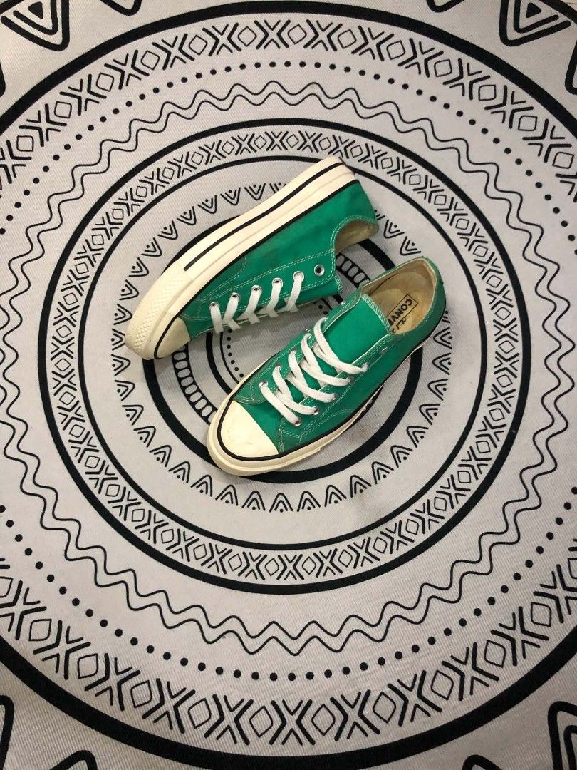 Converse Chuck 70 Low Green 🫶 (Category: Sneakers) located in Manila. Submitted by sonkicks (Listing ID 1468252311, Image 1). Description: Converse Chuck 70 low top sneakers in bright green canvas. White laces and contrast stitching. Classic rubber toe cap and brown rubber waffle outsoles. Size Men's 7, Women's 9, EUR 40. Clean uppers and minimal tread wear on soles. Made in China. Great pop of color for everyday rotation..