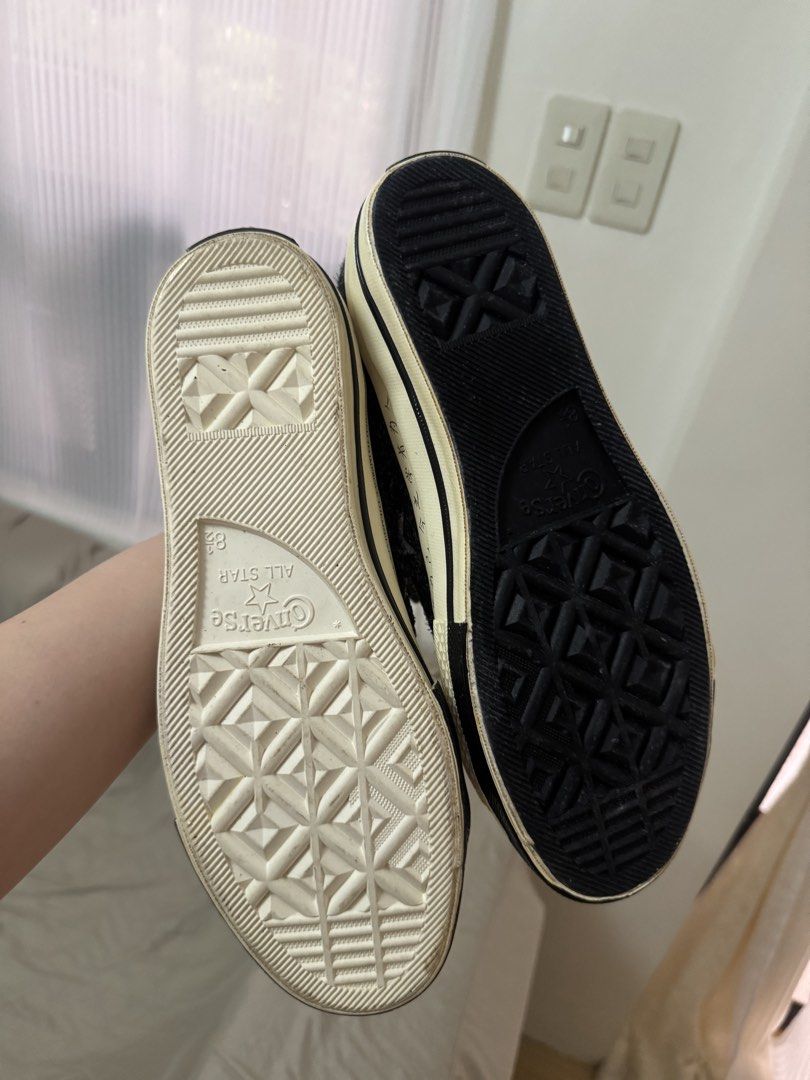 Converse One Star (Category: Sneakers) located in Pasig City. Submitted by sixnine52300172 (Listing ID 1468151381, Image 2). Description: - Brand: Converse One Star - Style: Suede - Size: Men's 8.5 US - Details: Off-white midsoles with side text print and yin-yang insoles - Condition: Excellent, soles show very little wear.