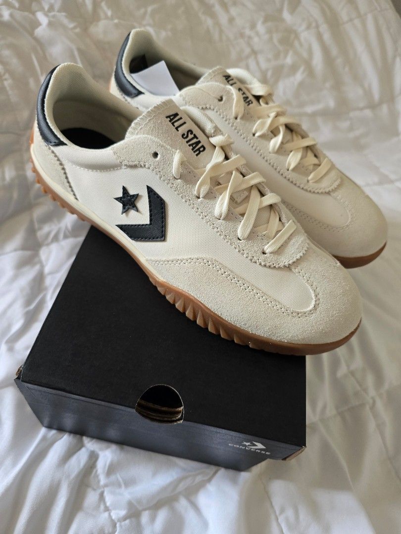 Converse Run Star Hike (Category: Sneakers) located in Lipa City. Submitted by nix_picks (Listing ID 1468082050, Image 3). Description: 25.5cm only us9 women brand new and original.