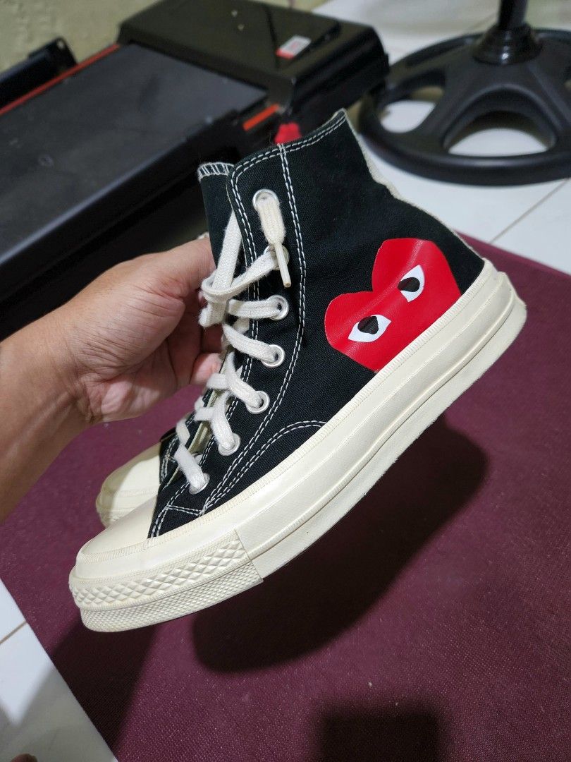 Converse x Comme des Garcons PLAY Chuck 70 High Top (Category: Sneakers) located in Cebu City. Submitted by alexandriasneaker.cebu (Listing ID 1468229776, Image 2). Description: CDG play sz 7 us womens as new condition authentic no box no flaws .