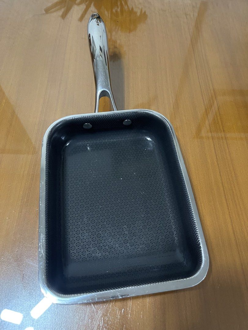Cookcell Ceramic Square / Eggroll Pan (Category: Cookware & Accessories) located in Quezon City. Submitted by doublelkitchenware (Listing ID 1468093336, Image 2). Description: Cookcell Ceramic Square / Eggroll Pan Designed by Korea 20x15x4.5cm Induction / Gas / Electric Makapal and mabigat Minimal sign of usage Pick up or shipping via lalamove Provincial 🚚j&t Novaliches Qc .