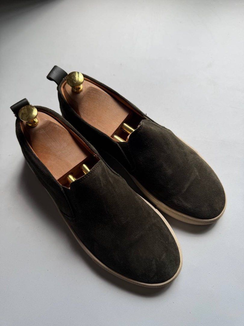 Cos Suede Slip-ons (Category: Casual Shoes) located in Cagayan de Oro. Submitted by thrift_crate.ph (Listing ID 1468226400, Image 3). Description: ᴄᴏs sᴜᴇᴅᴇ sʟɪᴘ-ᴏɴs 𝟽.𝟻ᴜs / 𝟸𝟻.𝟻ᴄᴍ 𝐒𝐢𝐳𝐞: 7.5US / 25.5cm 𝐂𝐨𝐧𝐝𝐢𝐭𝐢𝐨𝐧 𝐫𝐚𝐭𝐞: 10/10 𝐂𝐨𝐥𝐨𝐫 𝐫𝐚𝐭𝐞: 10/10 Issue/s: NO ISSUES Description: Premium feels Active suede.