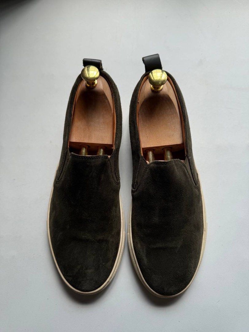 Cos Suede Slip-ons (Category: Casual Shoes) located in Cagayan de Oro. Submitted by thrift_crate.ph (Listing ID 1468226400, Image 1). Description: ᴄᴏs sᴜᴇᴅᴇ sʟɪᴘ-ᴏɴs 𝟽.𝟻ᴜs / 𝟸𝟻.𝟻ᴄᴍ 𝐒𝐢𝐳𝐞: 7.5US / 25.5cm 𝐂𝐨𝐧𝐝𝐢𝐭𝐢𝐨𝐧 𝐫𝐚𝐭𝐞: 10/10 𝐂𝐨𝐥𝐨𝐫 𝐫𝐚𝐭𝐞: 10/10 Issue/s: NO ISSUES Description: Premium feels Active suede.
